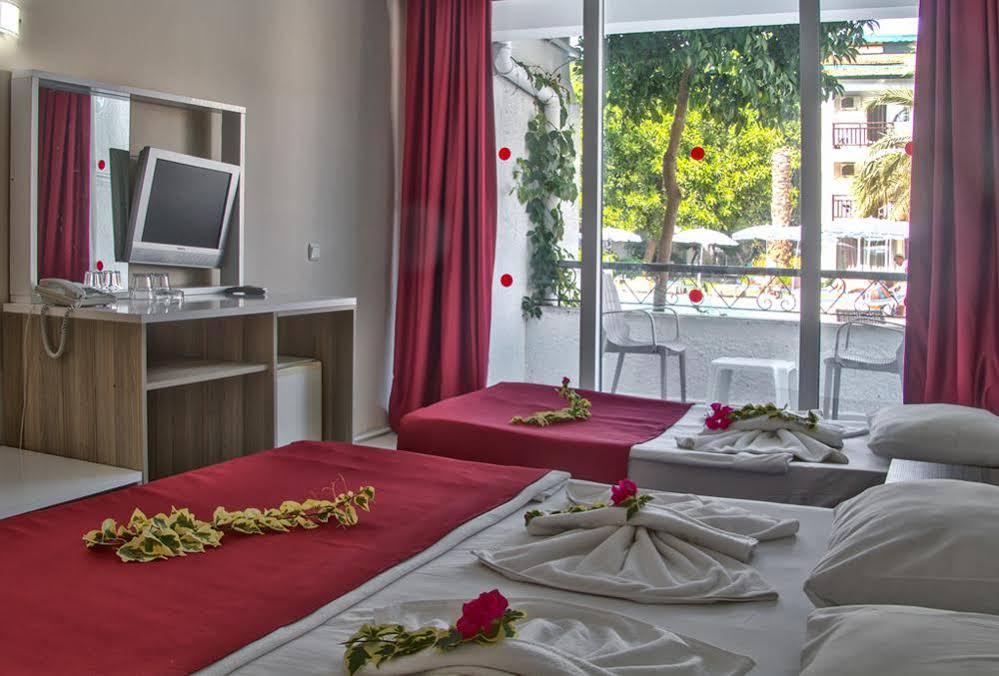 Otel Ganita Club &