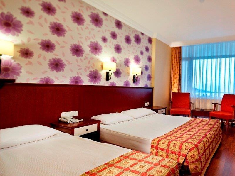 Otel Ganita Club &